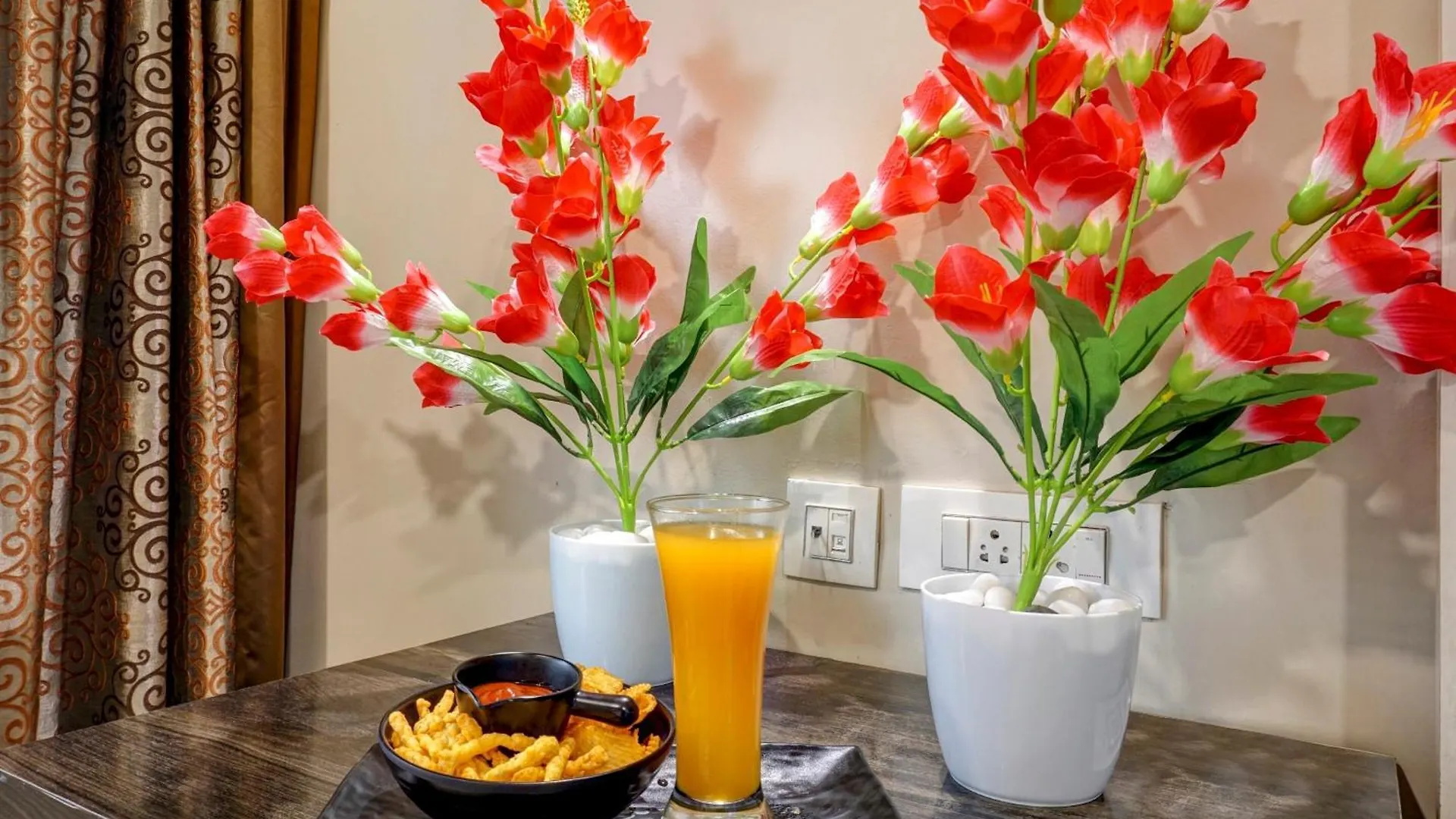 Hotel Green Ambs Plaza Near Igi Delhi Airport Nuova Delhi India