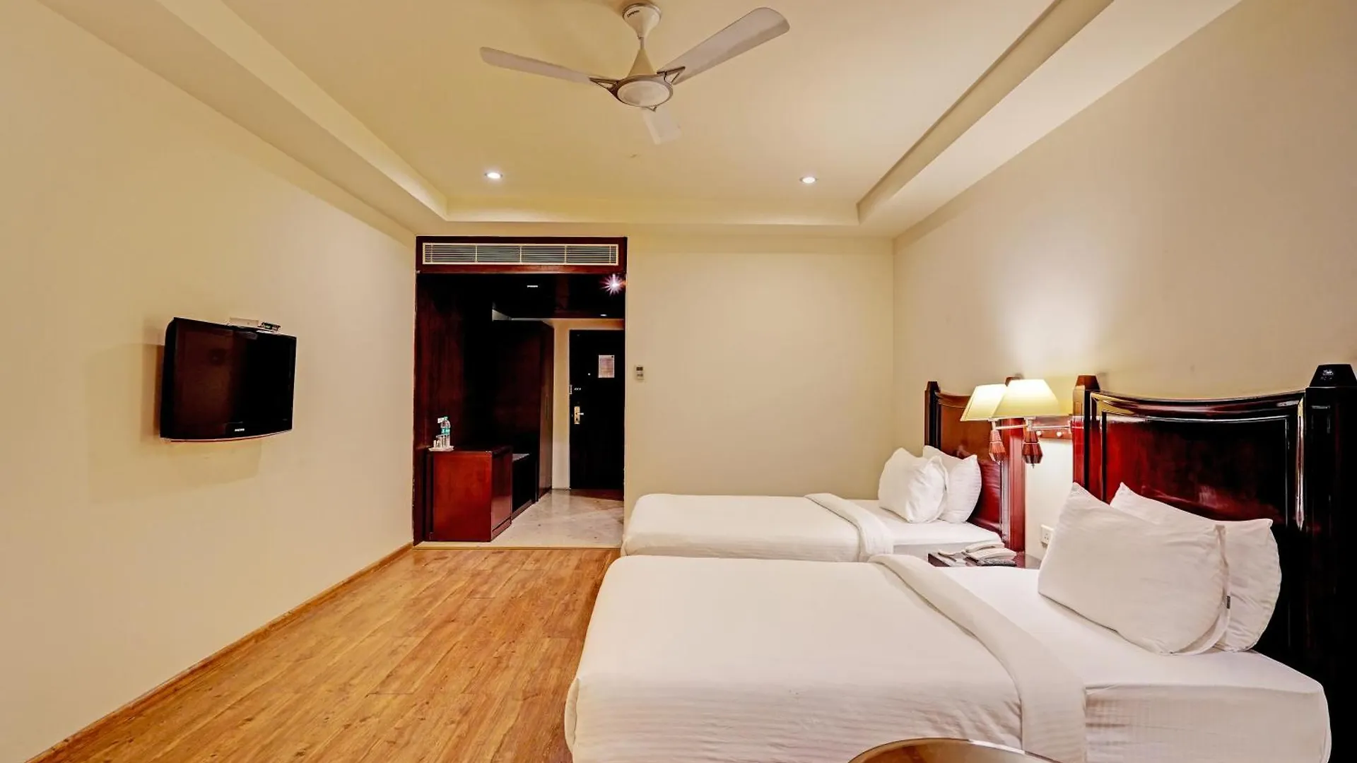 Hotel Green Ambs Plaza Near Igi Delhi Airport Nuova Delhi