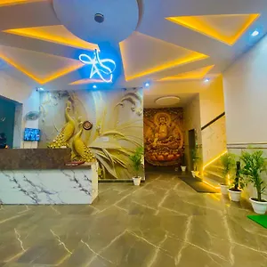 Hotel Vista Ambs Plaza A Family Near Igi Delhi Airport