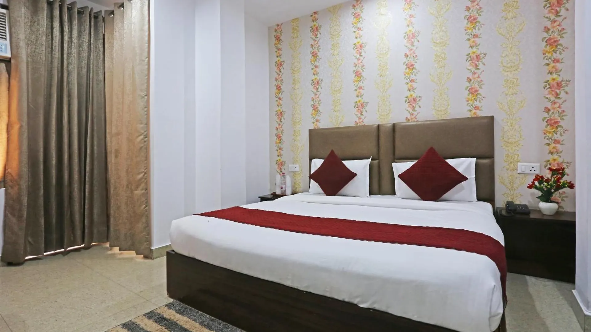 Hotel Green Ambs Plaza Near Igi Delhi Airport New Delhi